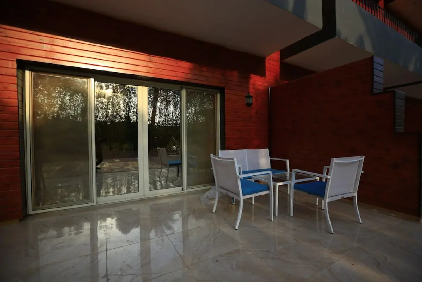 Byoot Bay Hotel & Resort