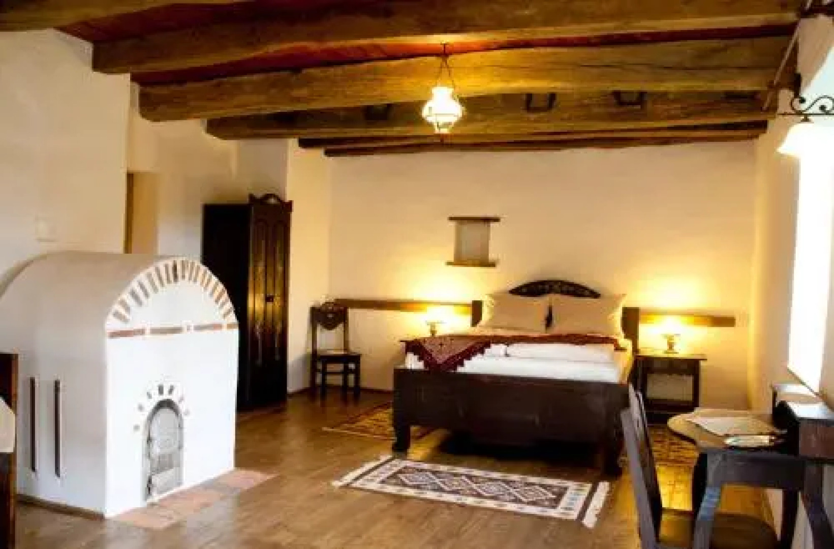 Casa Cu Zorele Crit 189