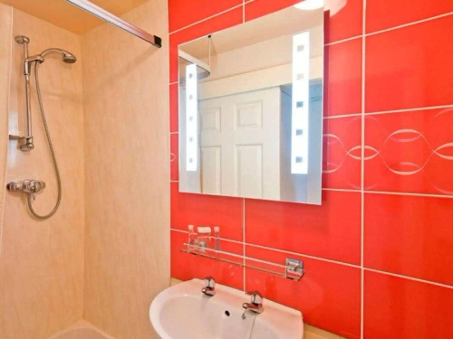 Virginia House Hotel