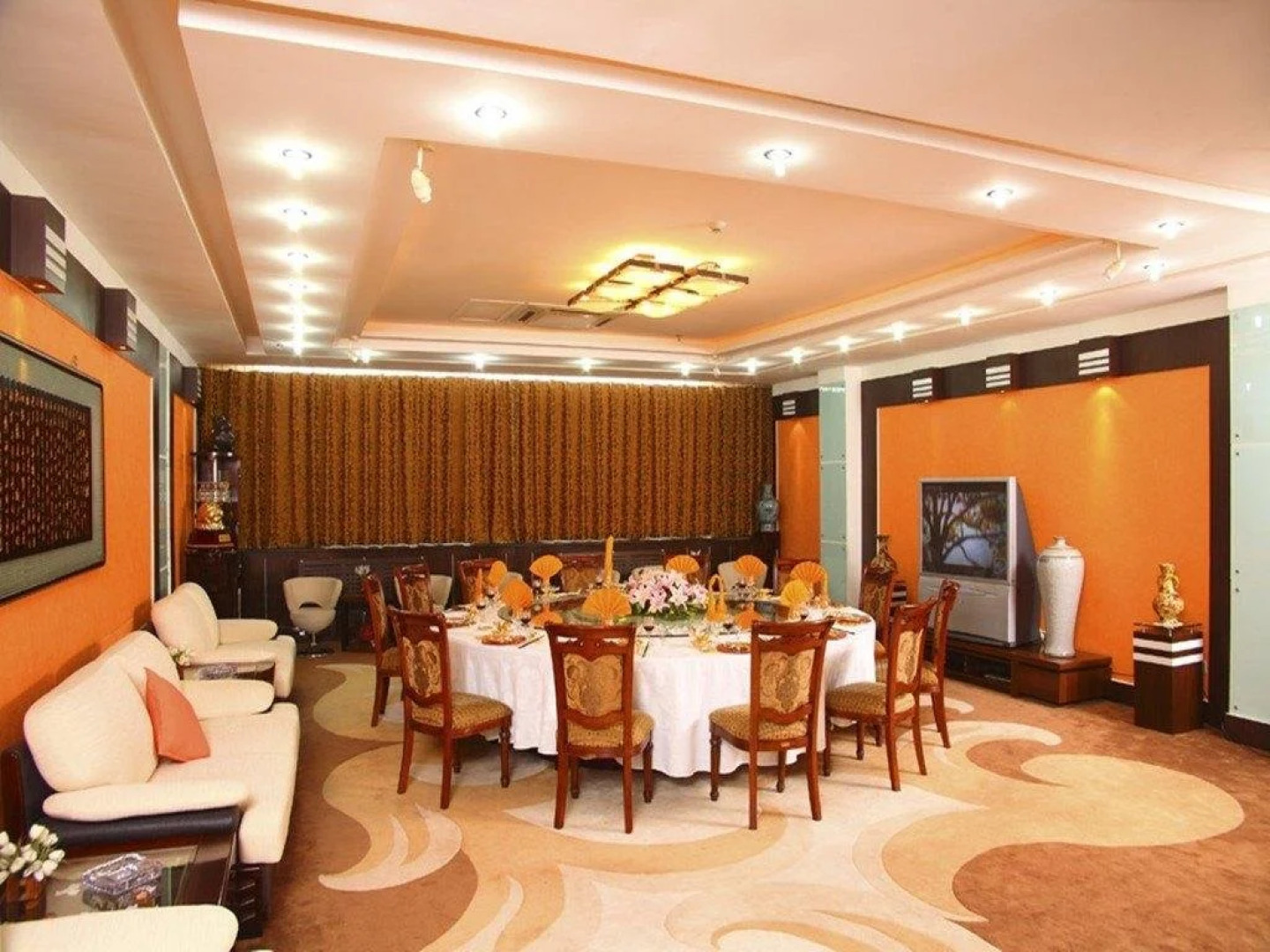Huili Business Hotel