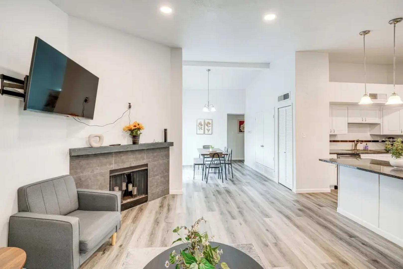 Game Room & Pool: Family Home in The Colony!