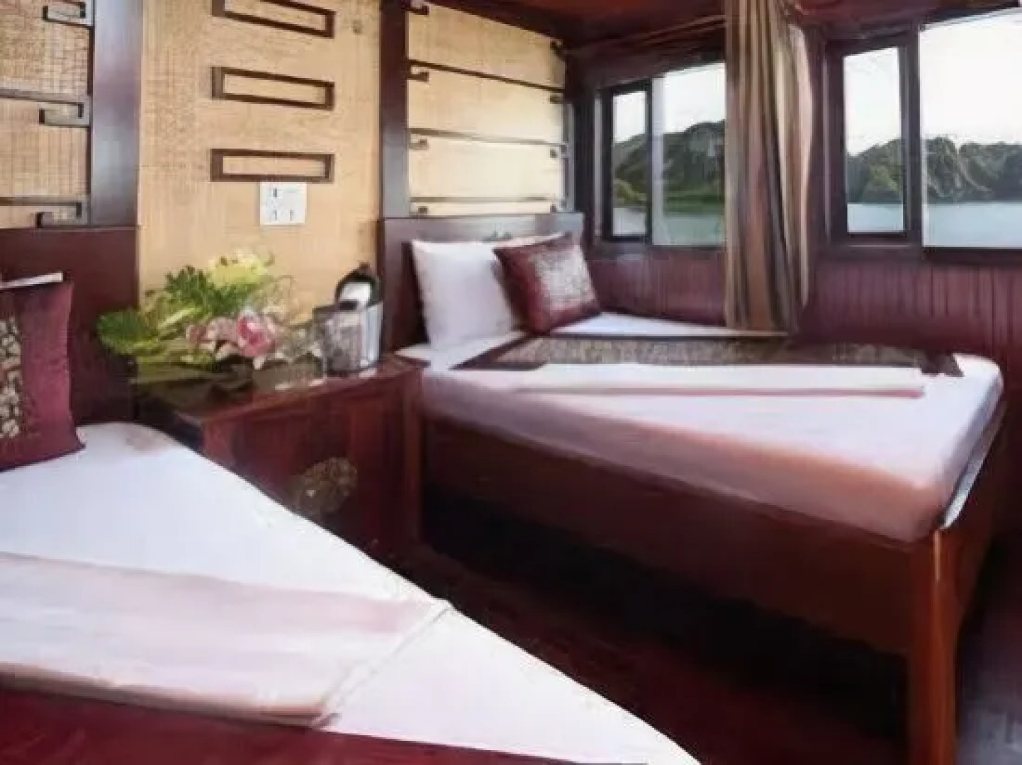 Imperial Junk Halong