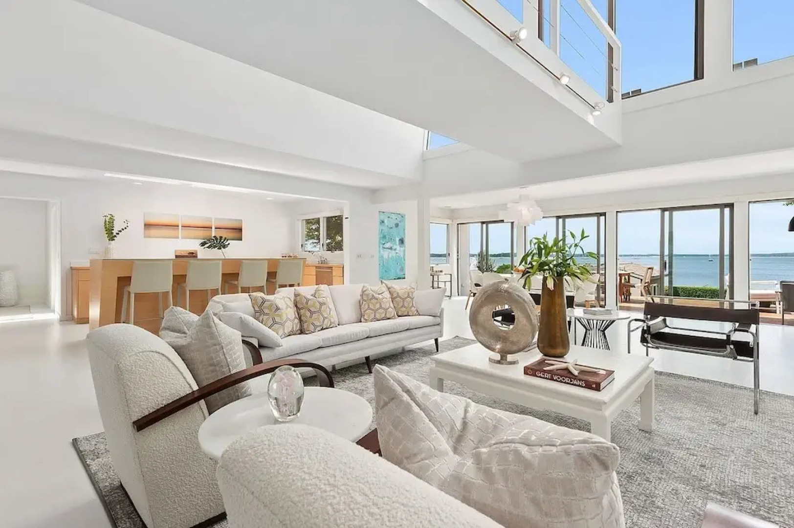 Sunset Villa by Rove Beachfront w Deck Pool