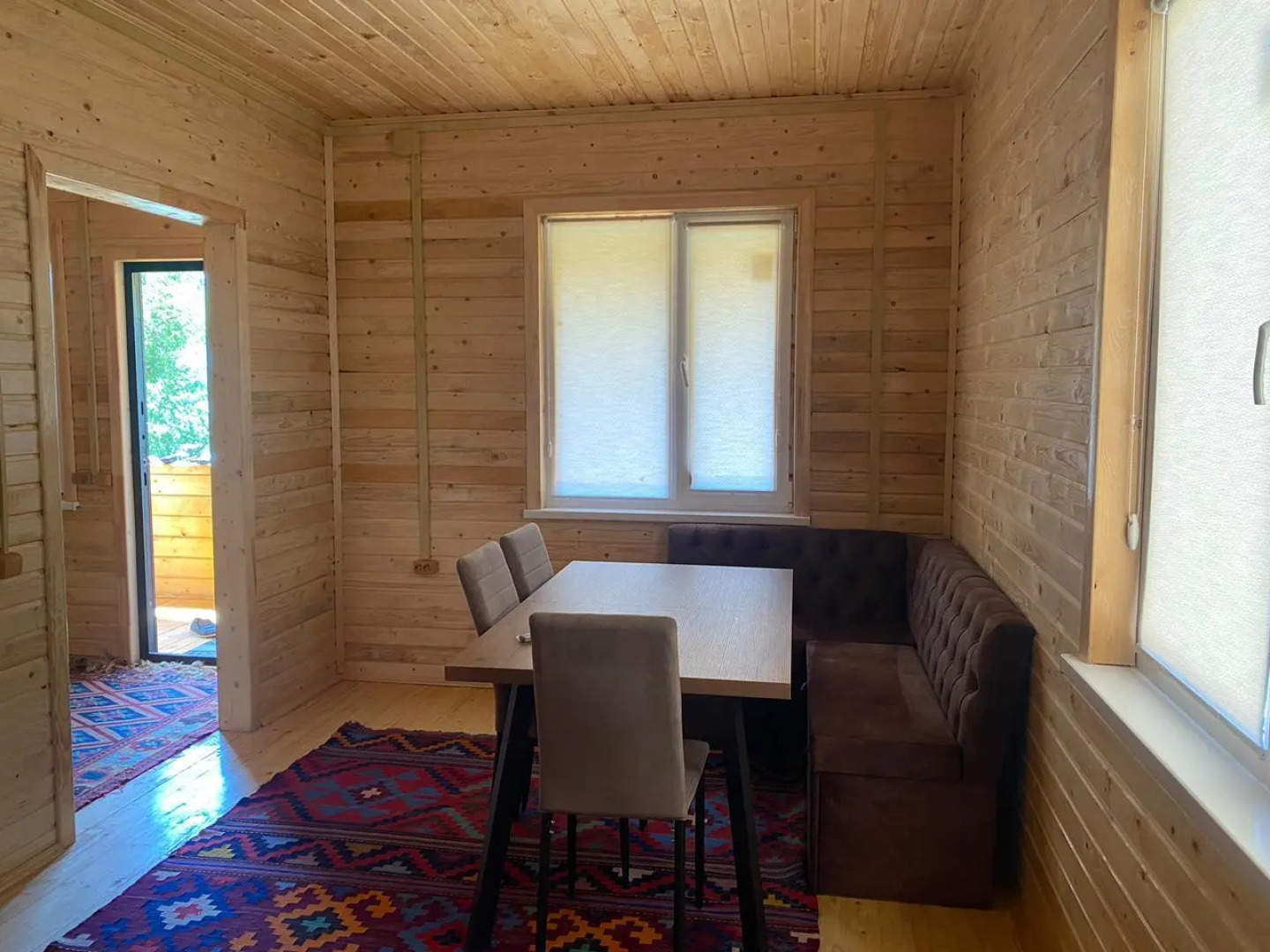 Коттеджи на Крепости семи братьев и одной сестры в Хучни