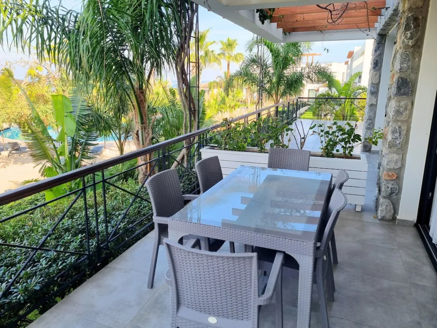 Elegant Two-bedroom Apartment in Upscale Surroundings