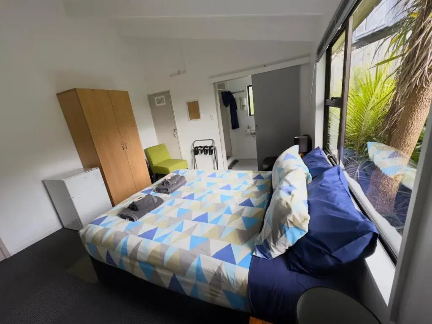 Waiheke Backpackers Hostel