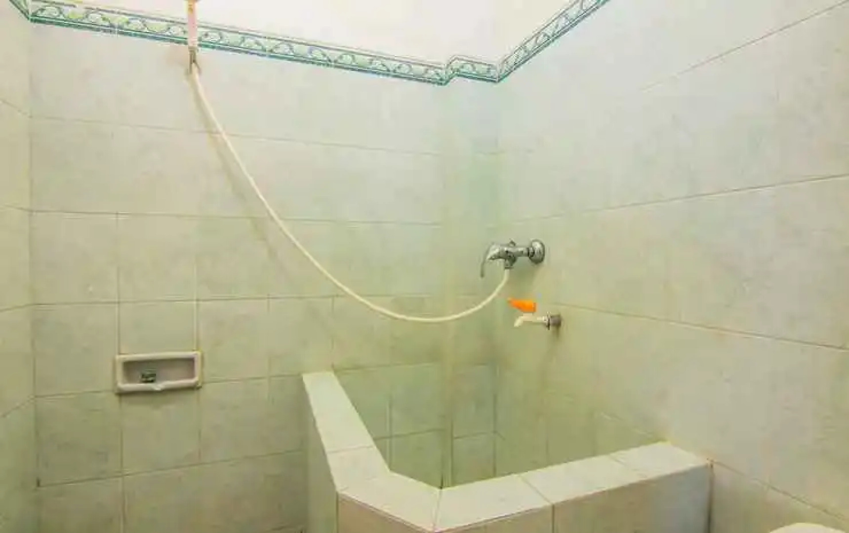 Baru Dua Beach Hotel and Restaurant