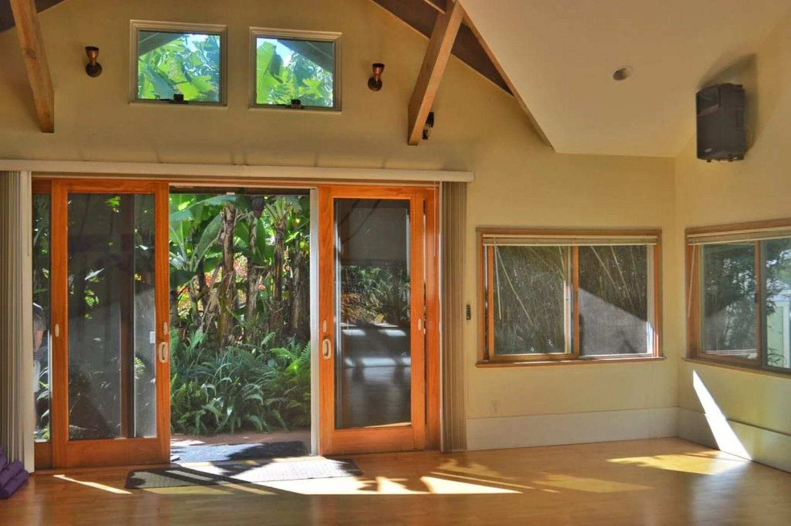 Banyan Tree Bed And Breakfast Retreat