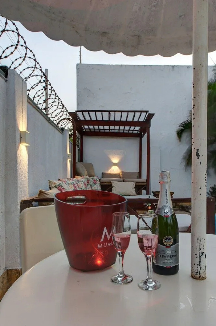 Casa amarela Porto das Dunas p Carpediem