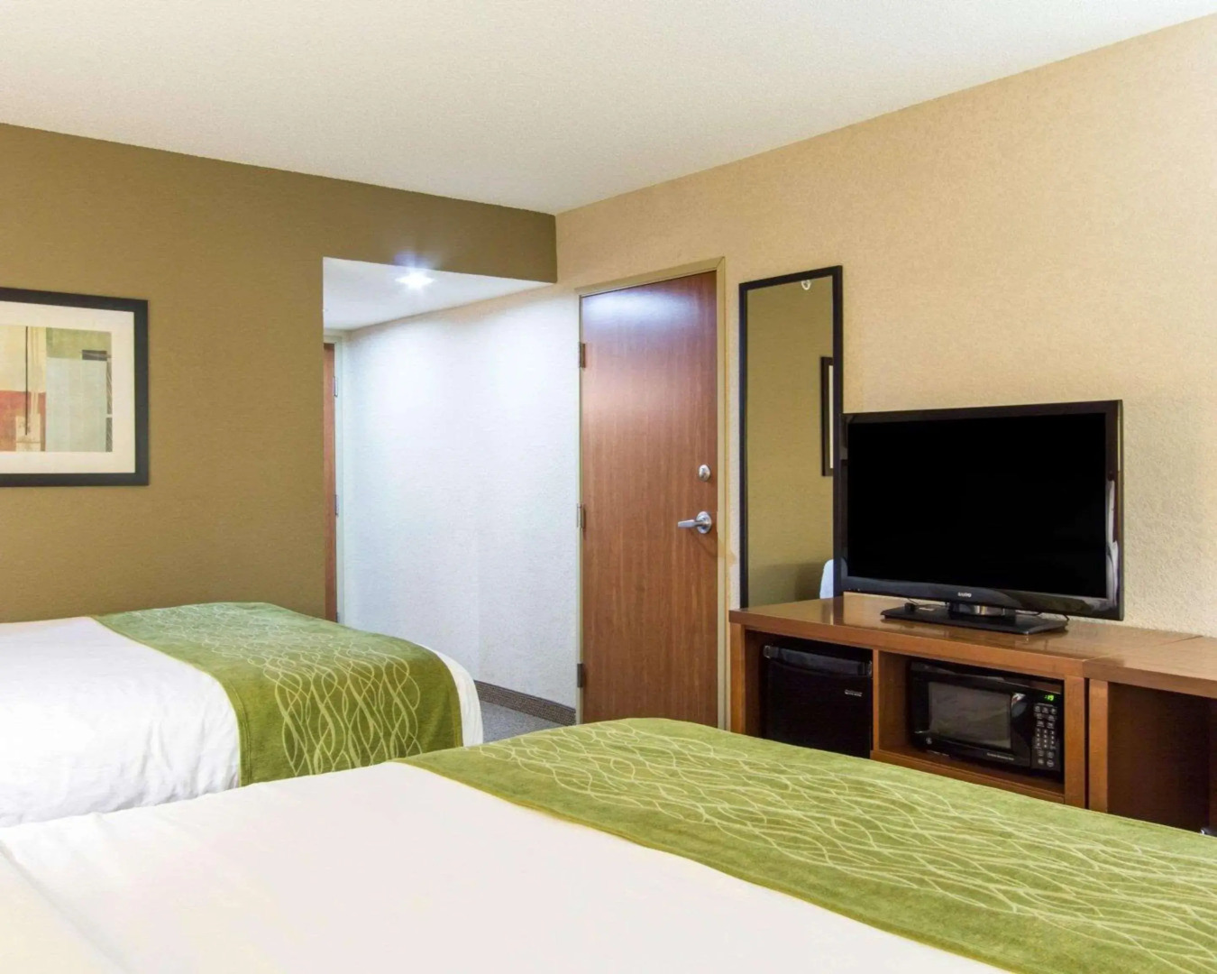 Comfort Inn & Suites Charleston Airport Convention Center