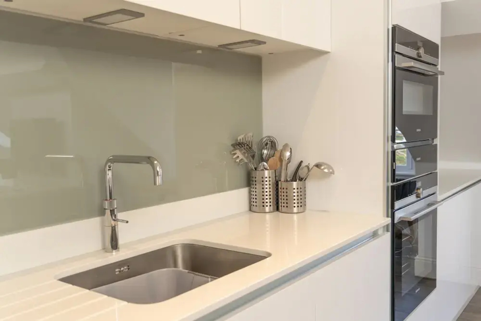 Larkrise, The Penthouse