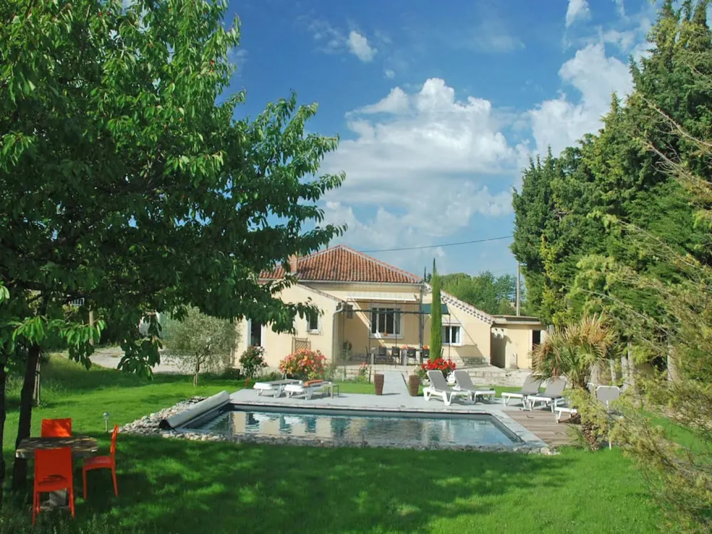 Spacious Holiday Home in Provence with Private Pool
