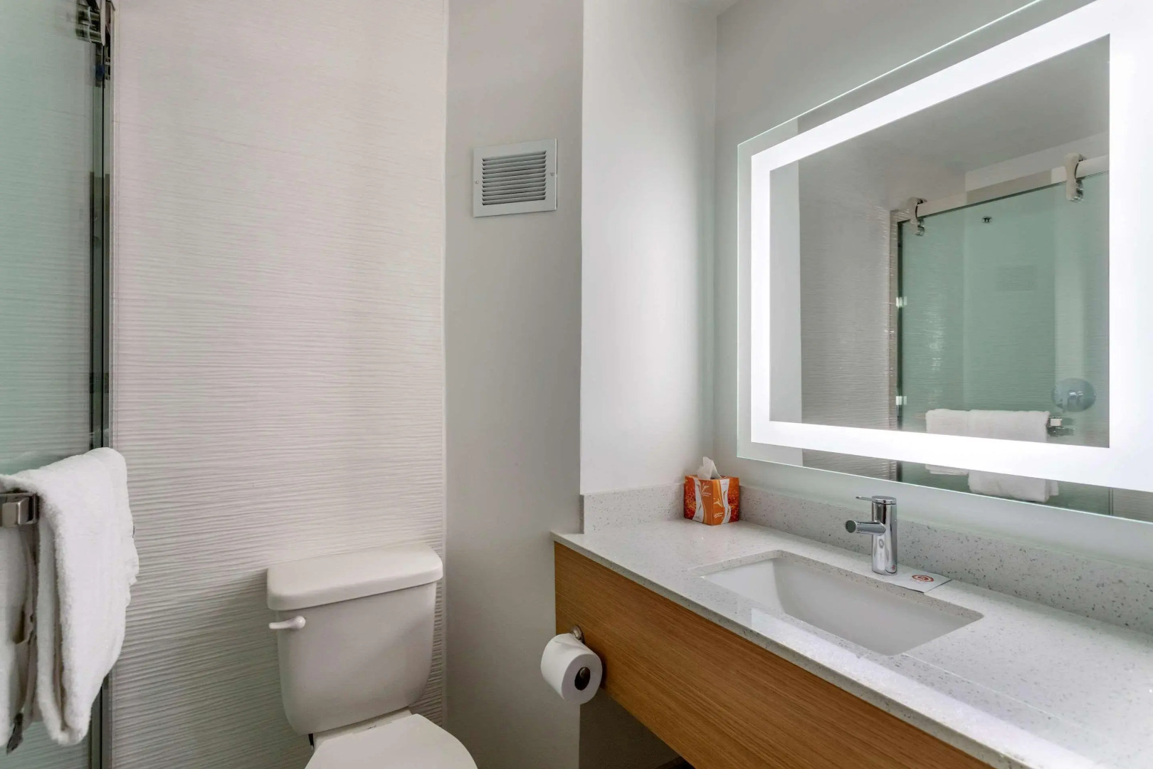 Comfort Inn & Suites Nashville Downtown – Stadium