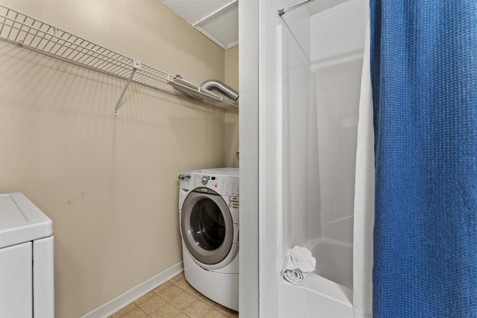 8516 North Lagoon Dr