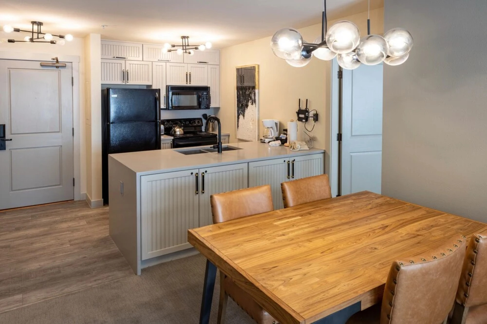 2204 - Two Bedroom Deluxe Eagle Springs East 2 Condo by RedAwning