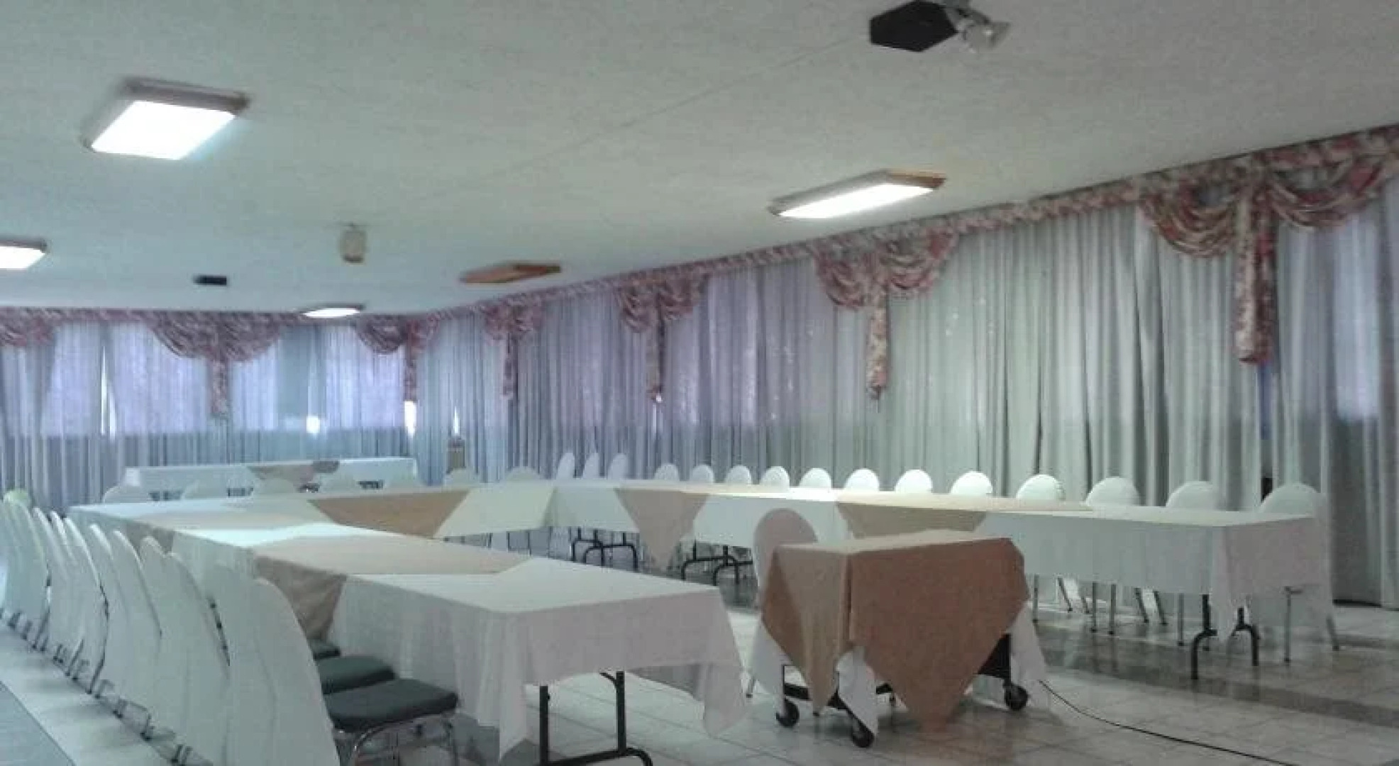 Hotel Casa Flores De Tikal