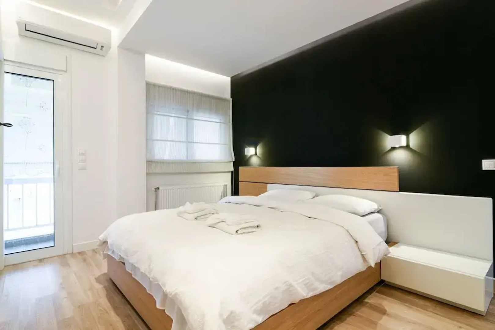 142m² Bright Alimos Apartment with Marina View