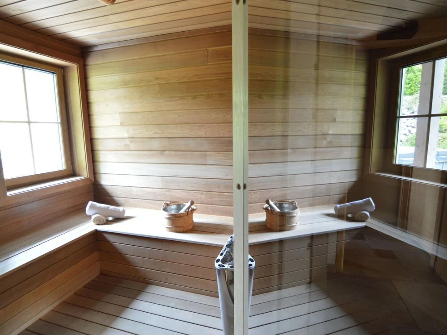 Cozy Chalet in Septon with Sauna and Jacuzzi