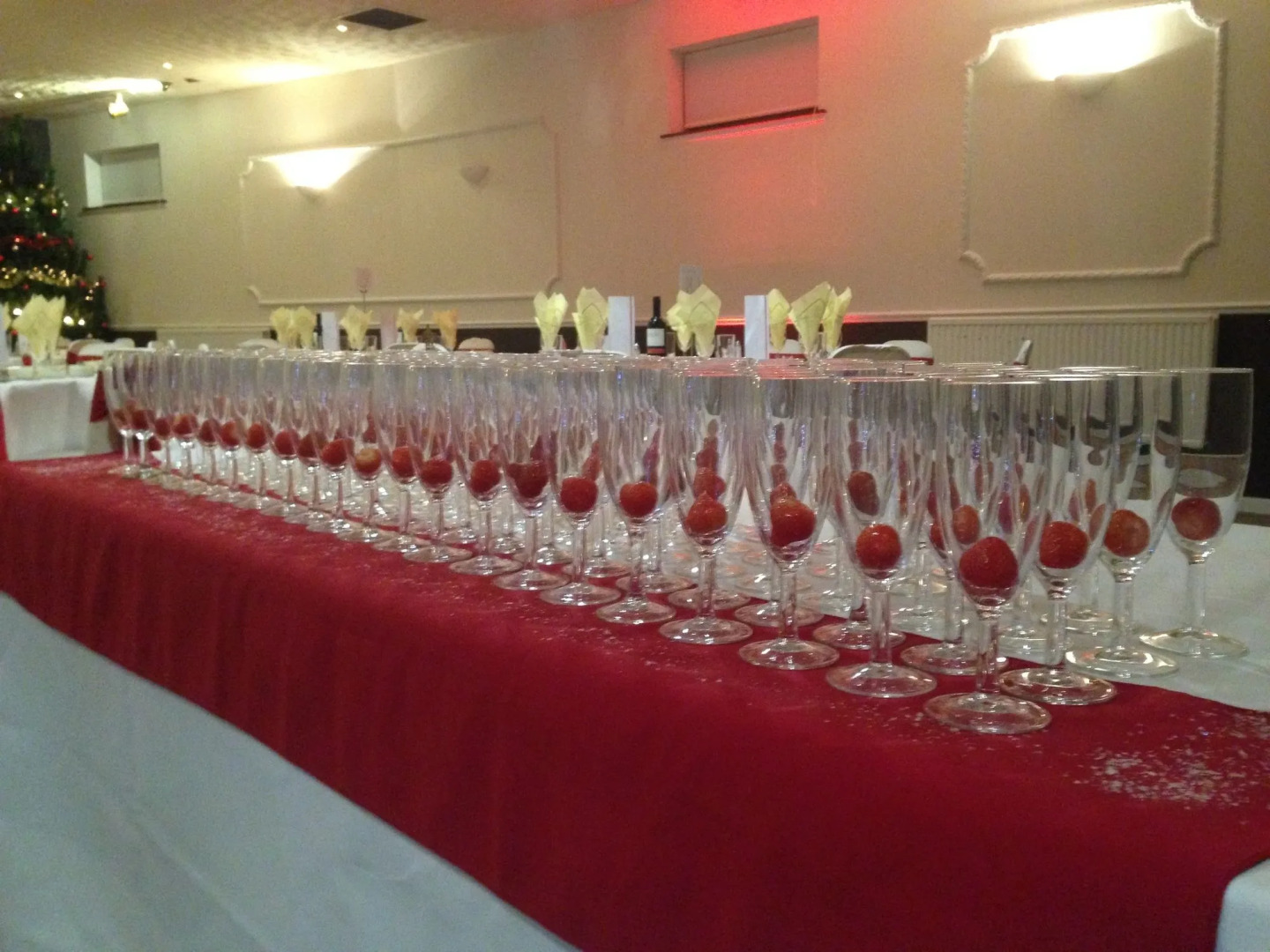 Crown Court Hotel & Bar.