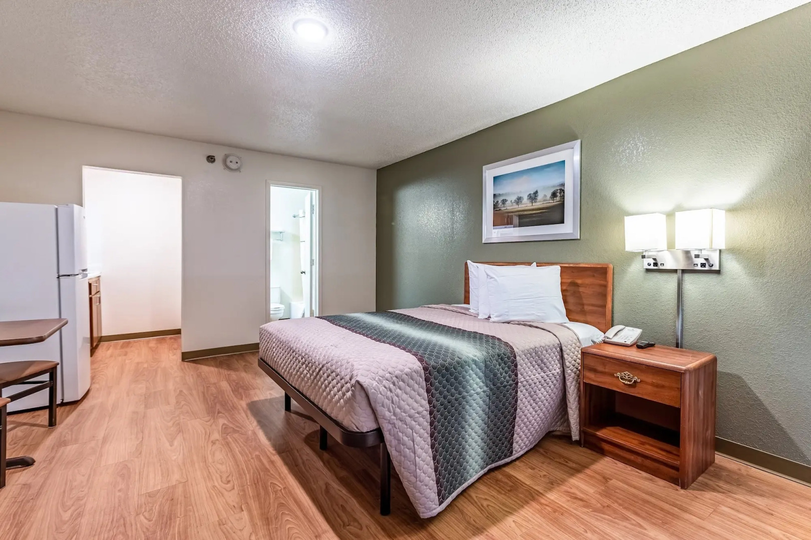 HomeTowne Studios by Red Roof Atlanta NE - Downtown Norcross