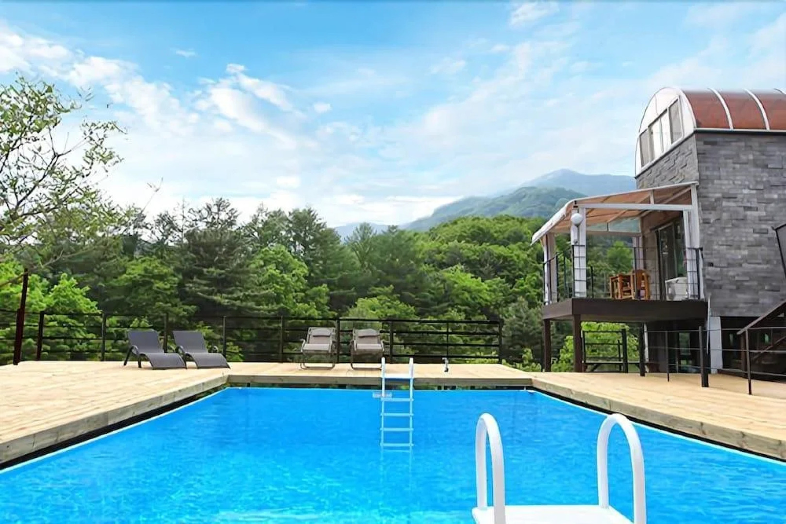 Gapyeong Boratvithyanggi Pension