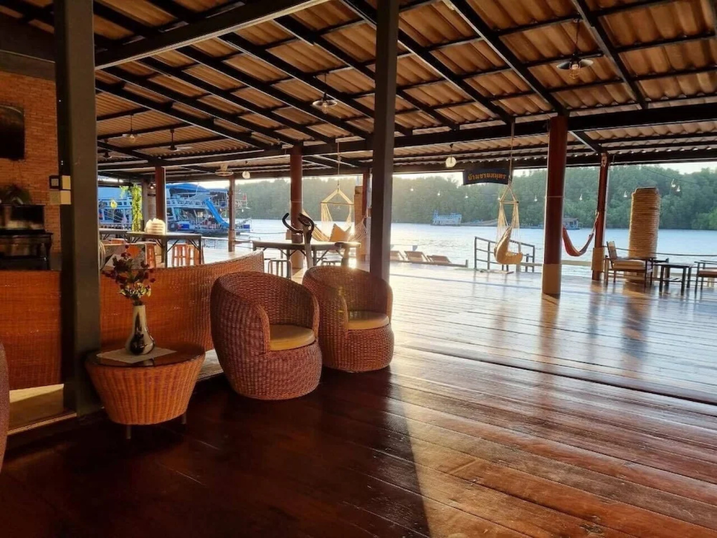 Baanchansamut Homestay