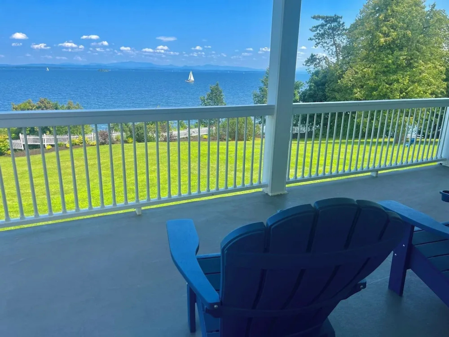 Valcour Inn & Boathouse