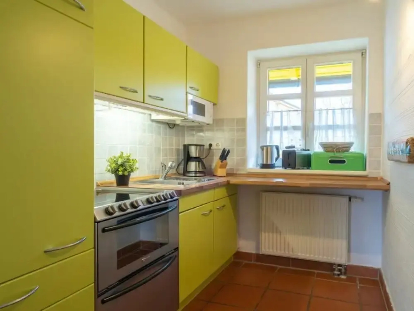 Comfy Apartment With Terrace