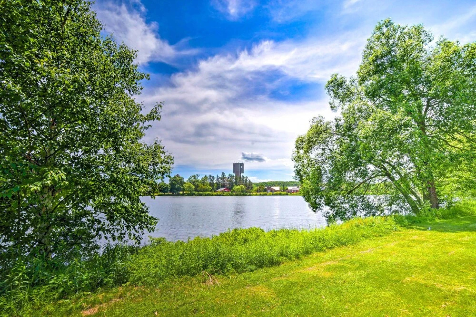 Cozy Ishpeming Cottage w/ Lake & Park Views!