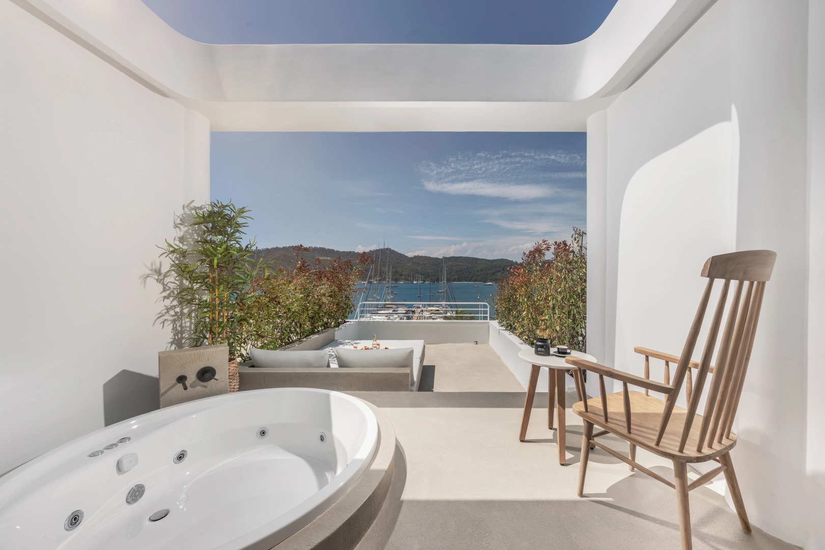 Yacht Classic Hotel - Boutique Class