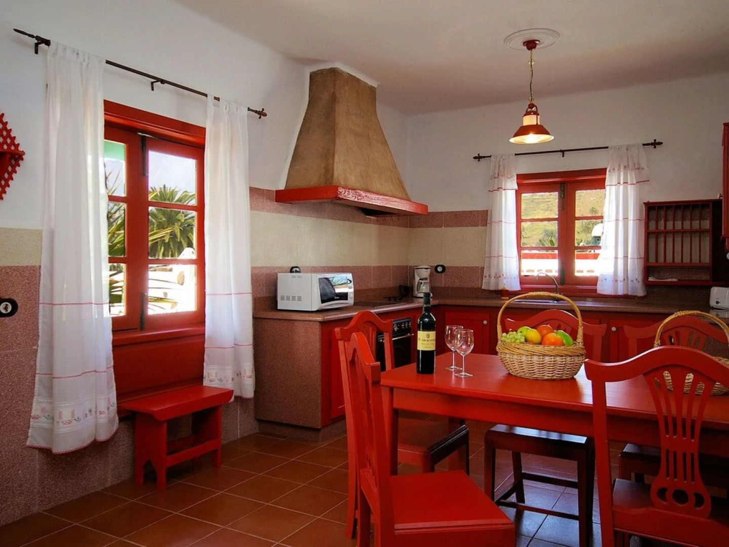 Comfortable Villa in Haría With Swimming Pool