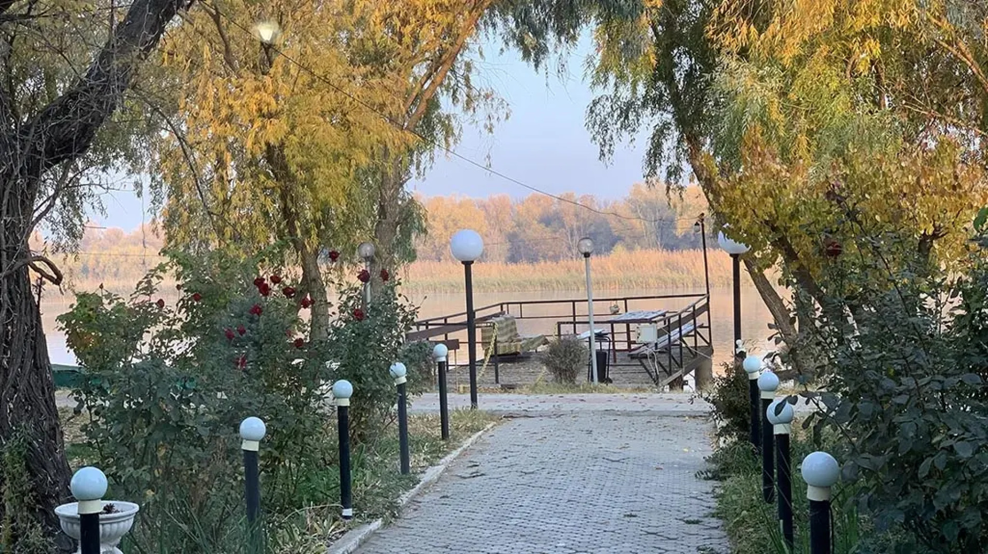 Замок (Астраханская обл)