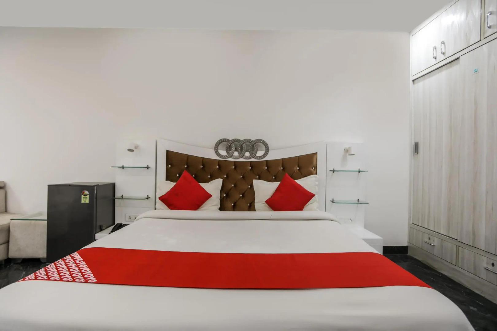 OYO 67790 Hotel Aarush