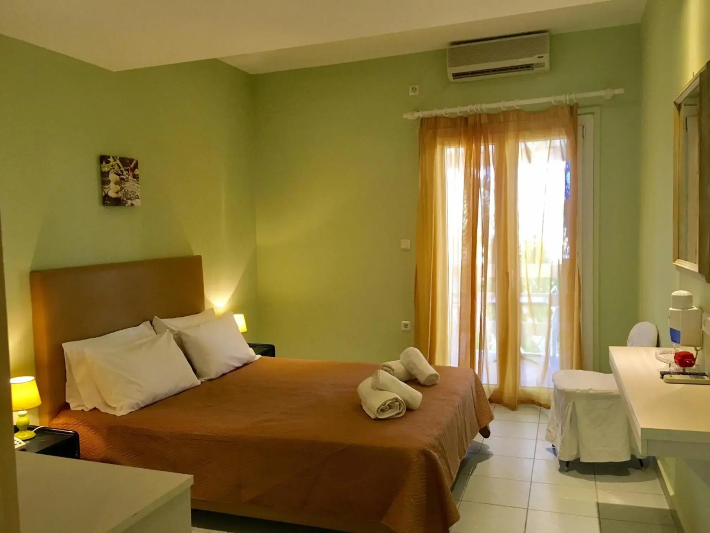 Venus Beach Bungalows Hotel