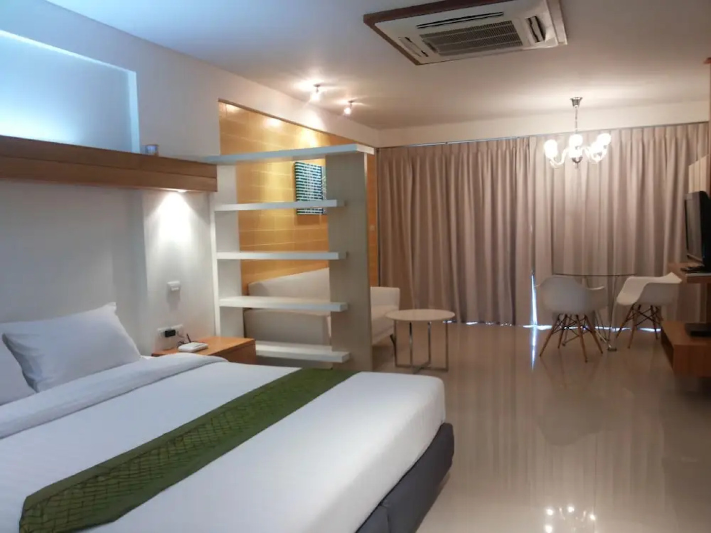 The Green Golf Residence Condominium