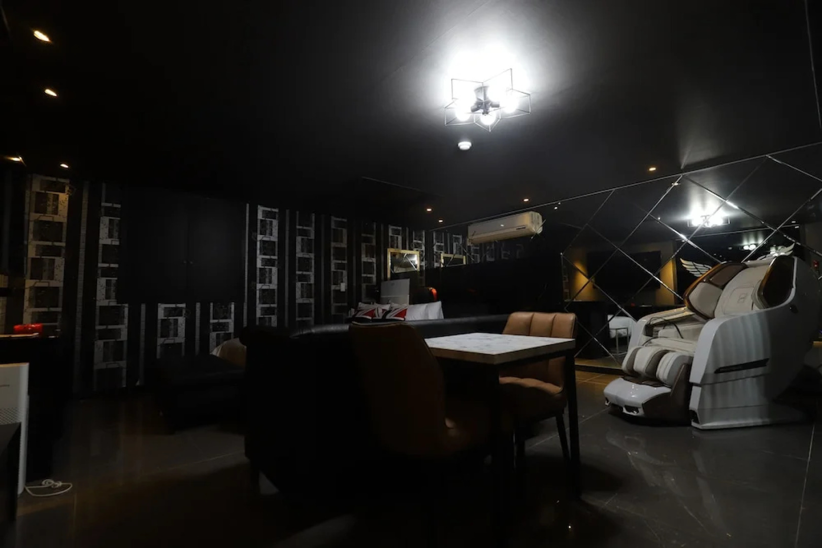 Gunsan JNK Classic Hotel - Gray