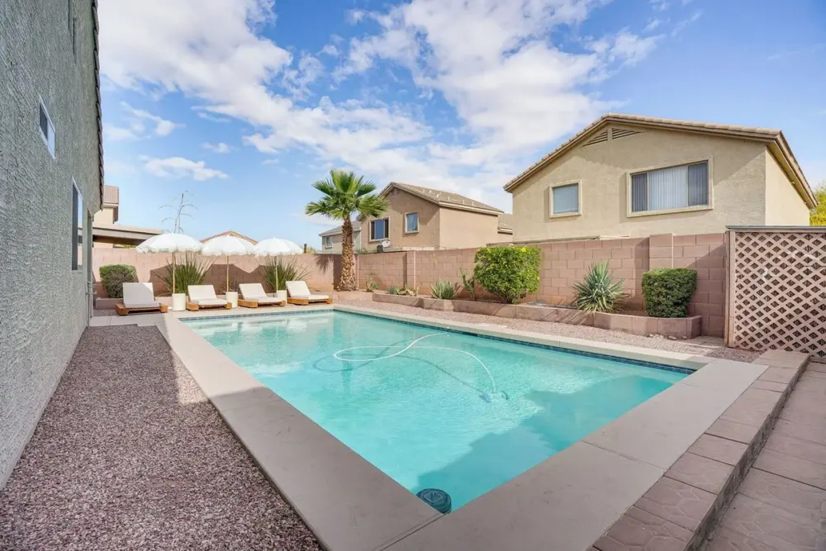 6 Mi to State Farm Stadium: Avondale Family Home!