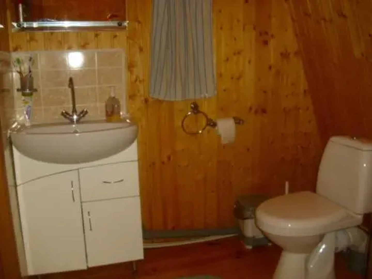 Дом Кольцово в парке Никола-Ленивец