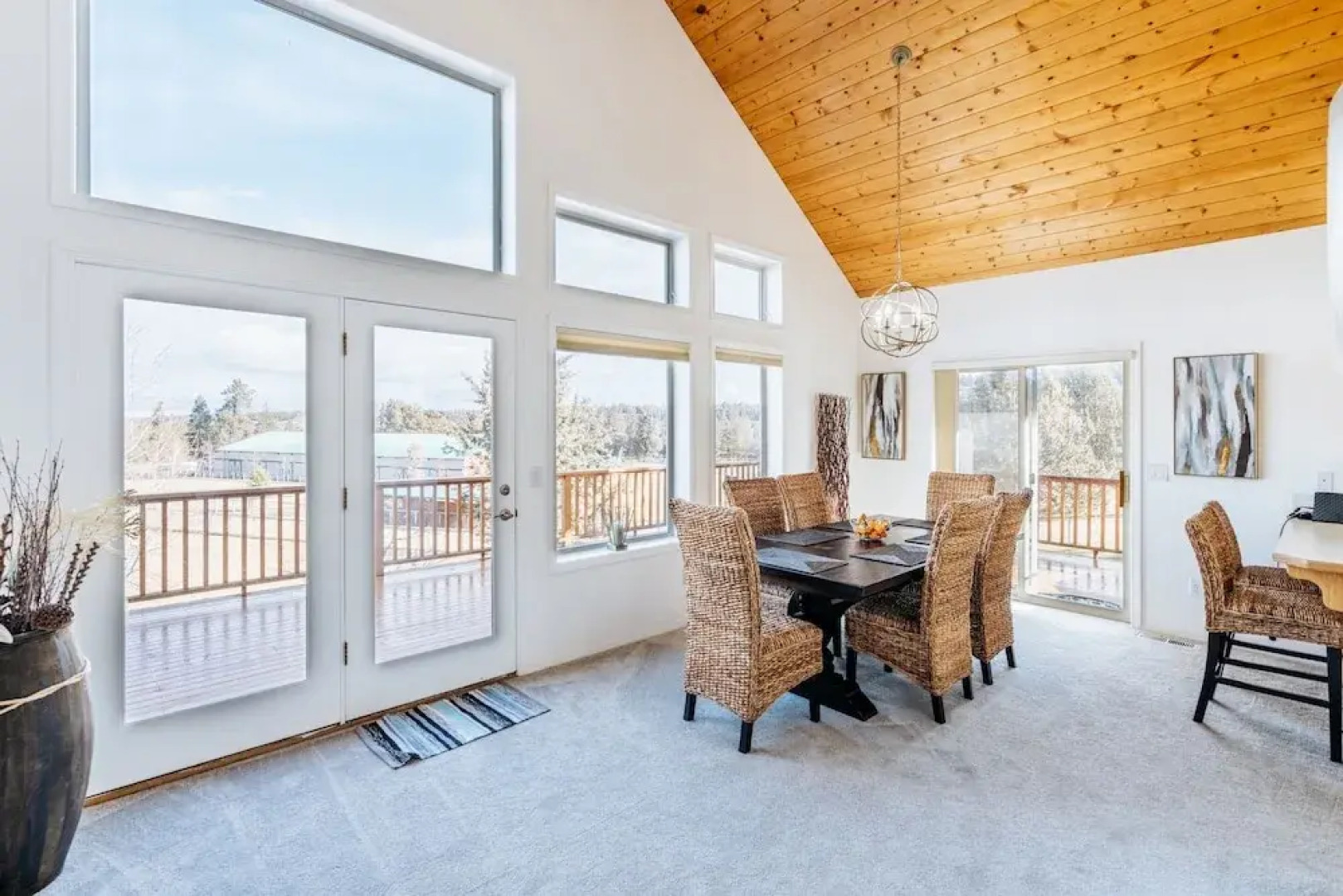 Tailwinds Farm, Secluded On The River, Amazing Views 4 Bedroom Home by Redawning