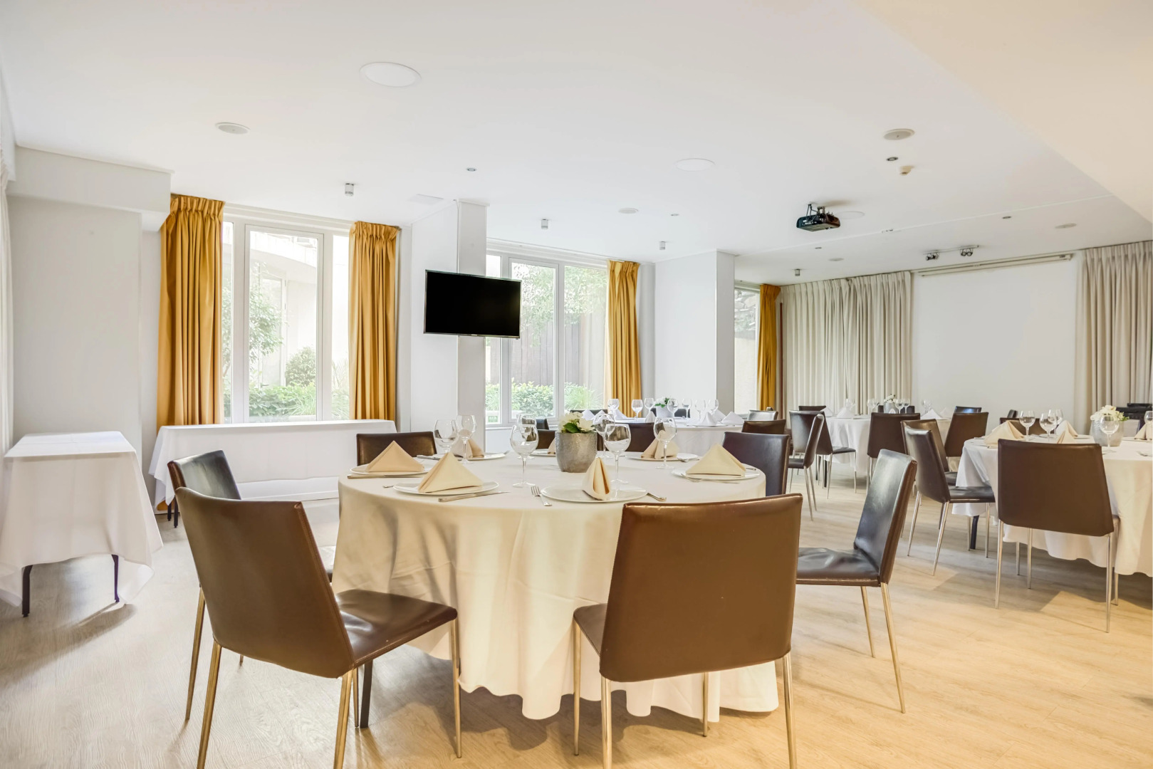 Regency Golf - Hotel Urbano