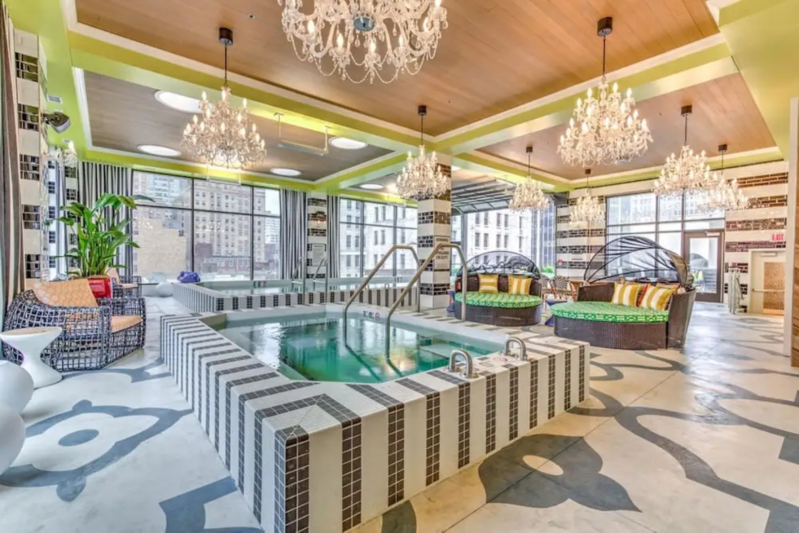 Global Luxury Suites in Downtown Cincinnati