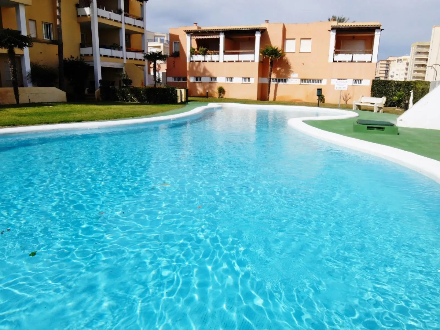 Los Juncos Apartamentos