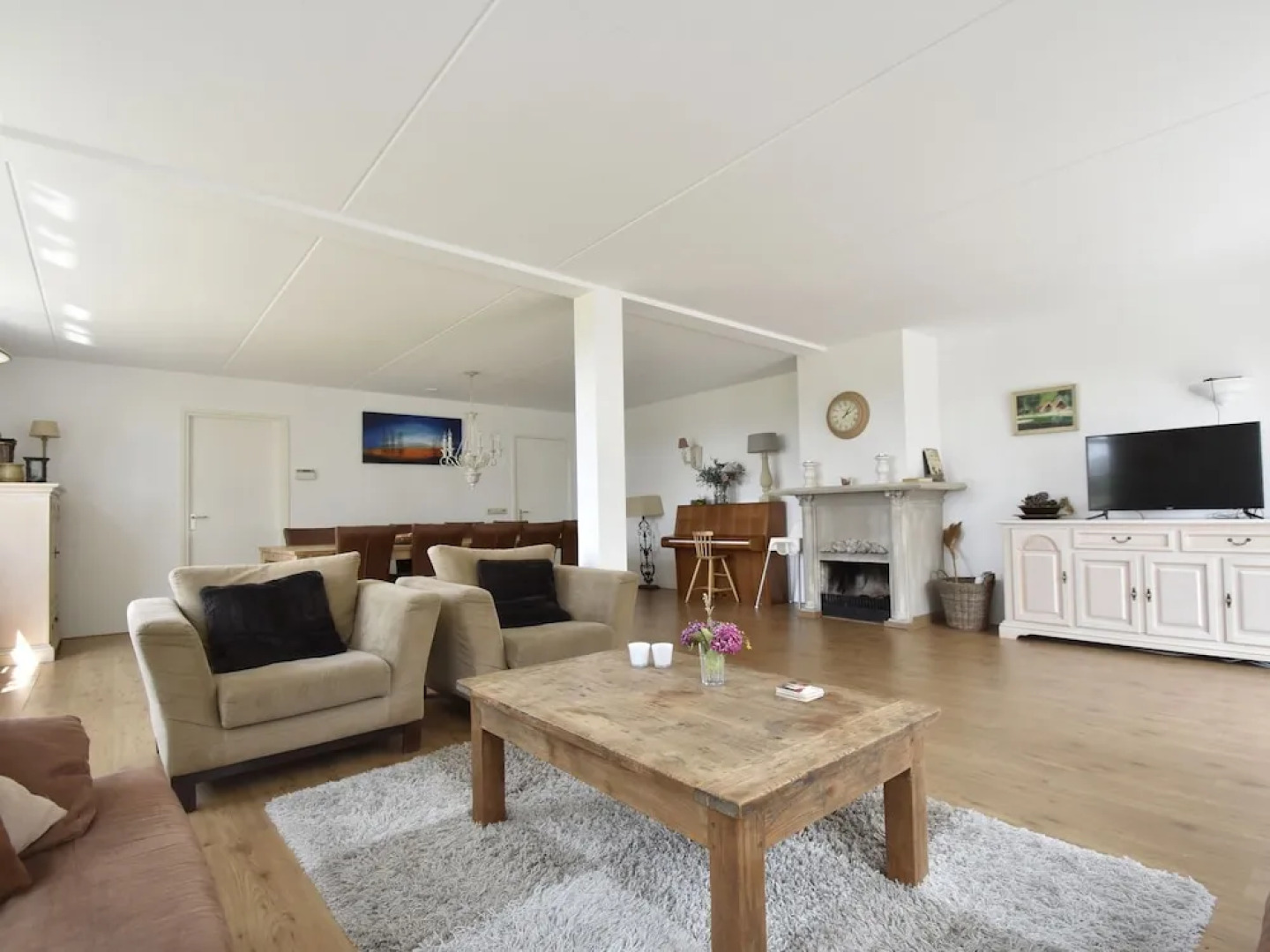 Dutch Farmhouse for 12 People in Picturesque Schoorl With Views Across the Dunes