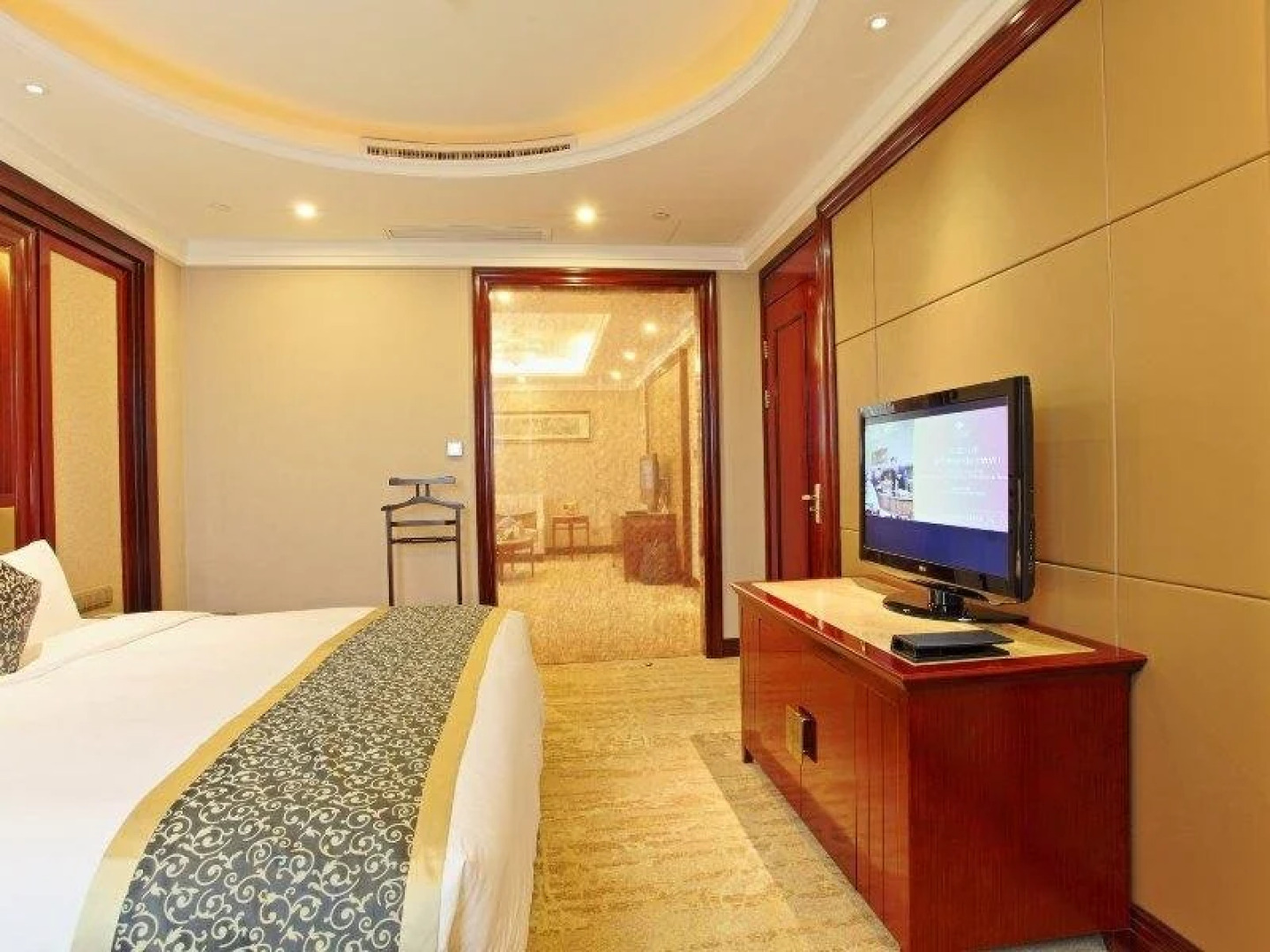 Chutian Guangdong International Hotel