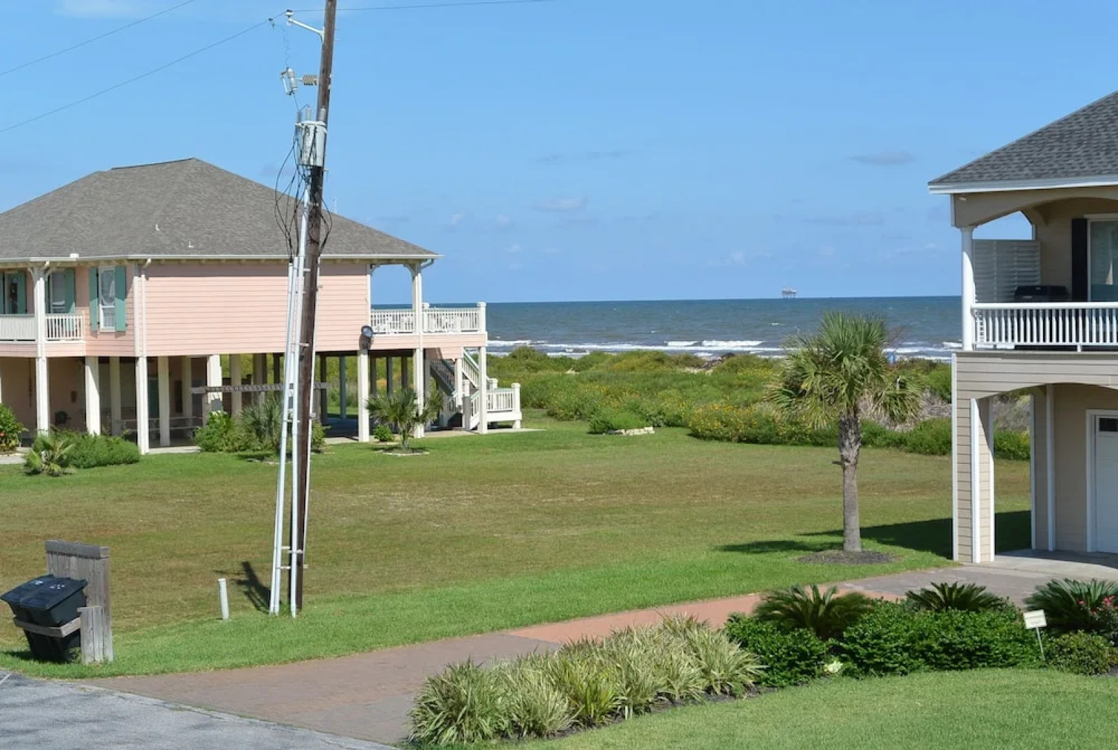 Cay Sara Sara by RedAwning