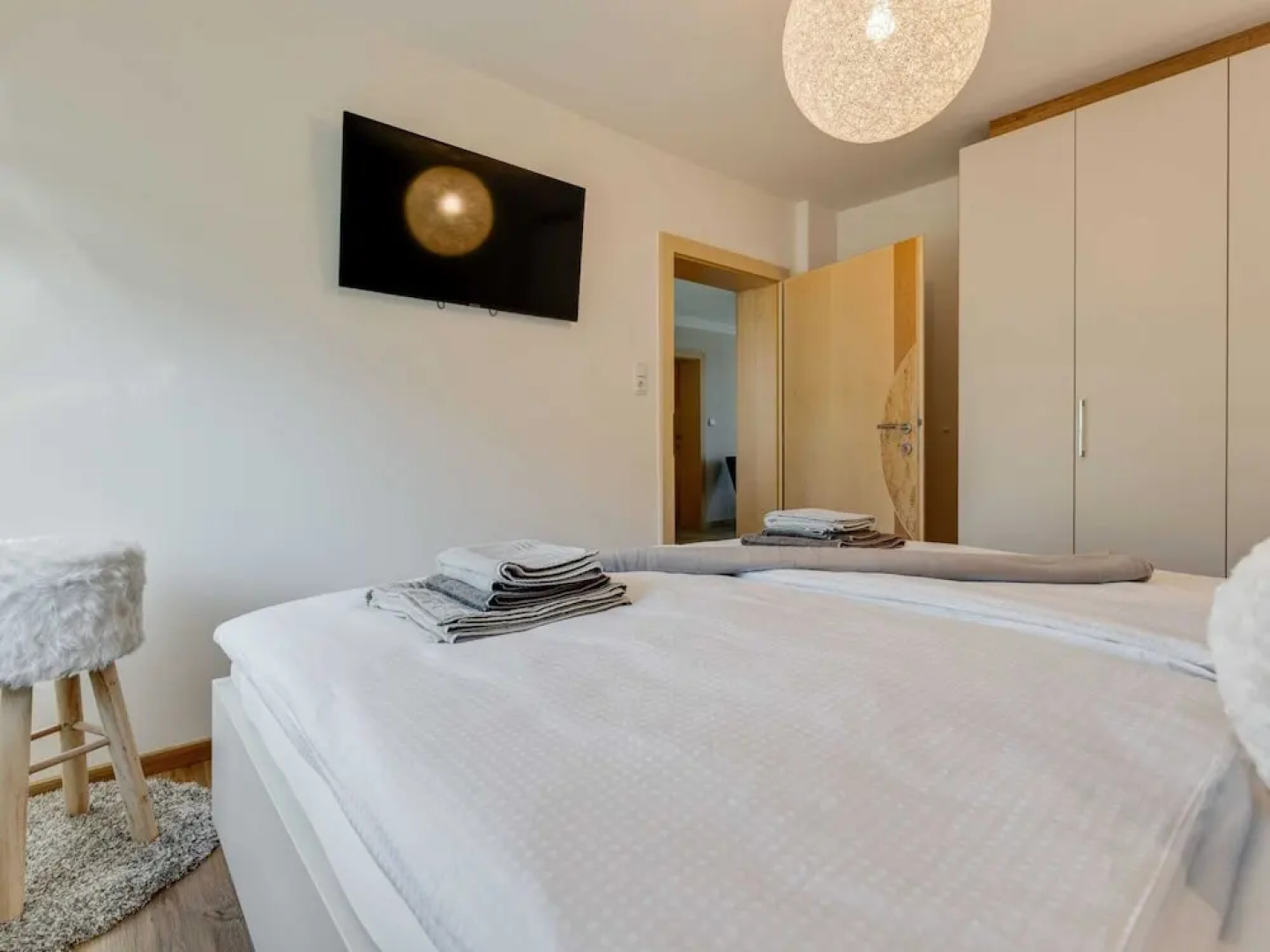 Holiday Home Near Lake