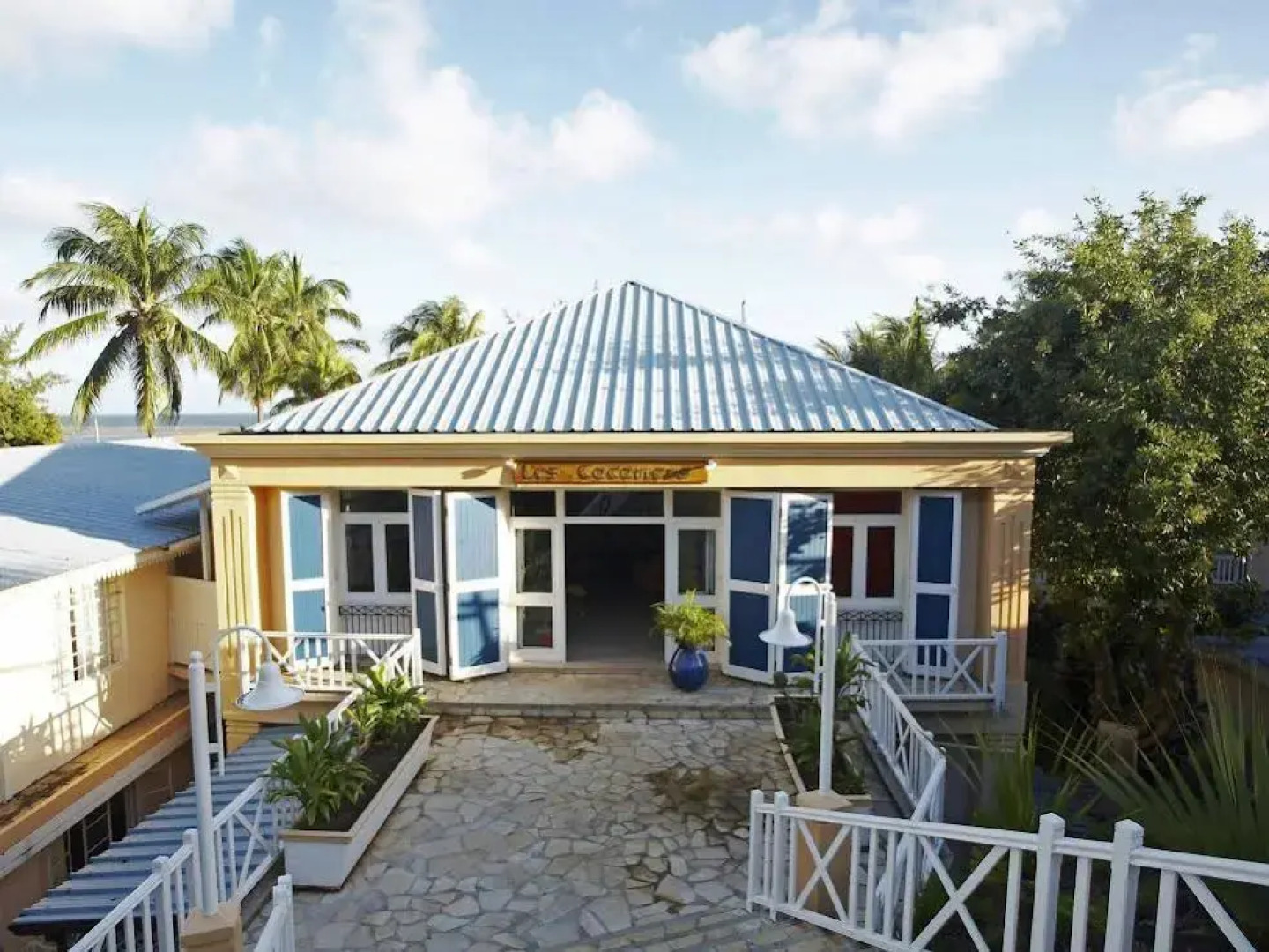 Les Cocotiers Beach Resort