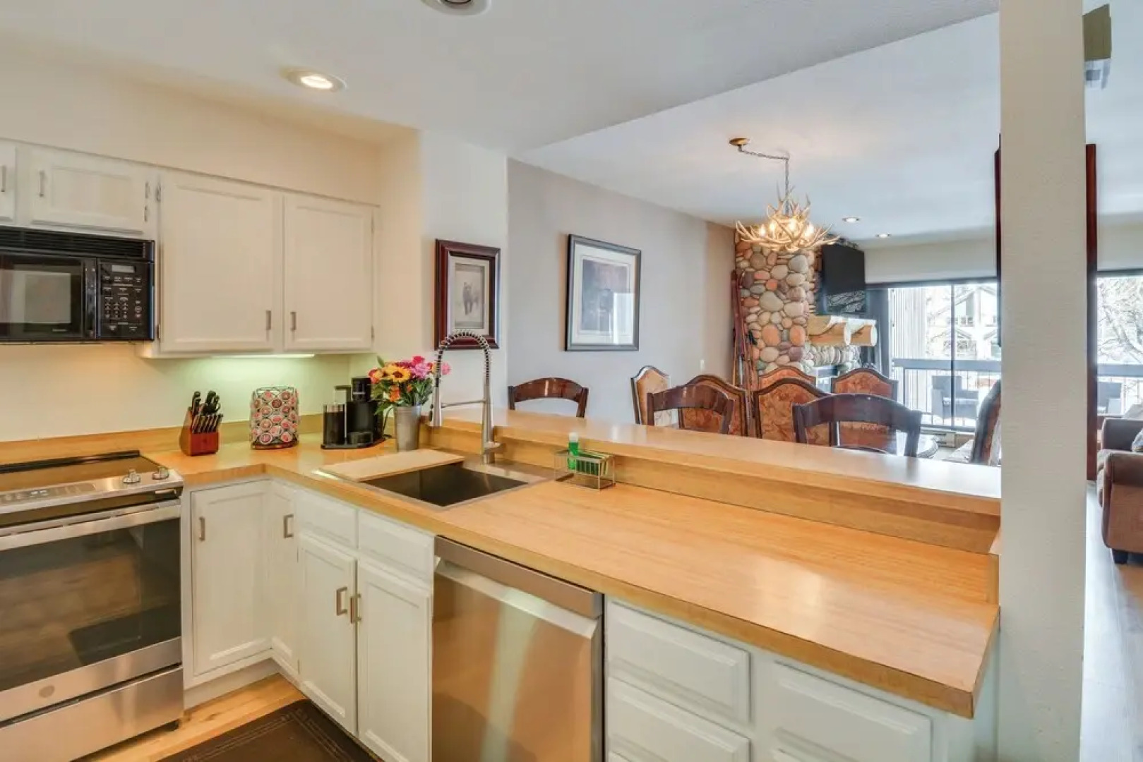 Private Ski Retreat in Avon: Eagle River Views!