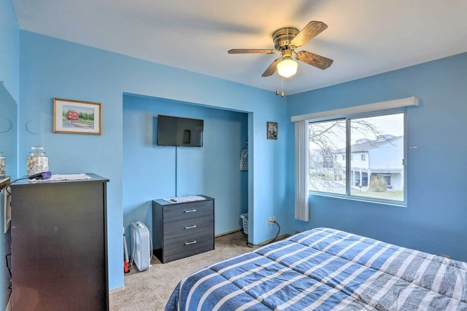 Condo w/ Balcony, Dock & Access to Lake Erie