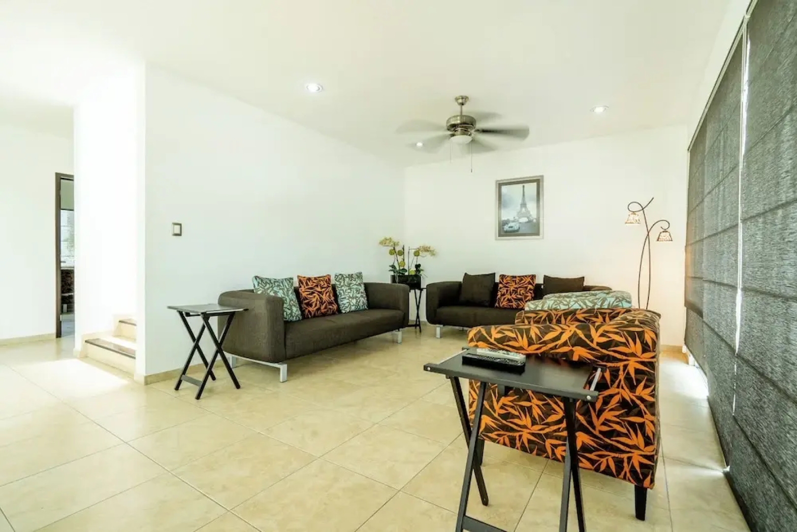 Spacious 5 Bedroom Oasis with Pool & BBQ